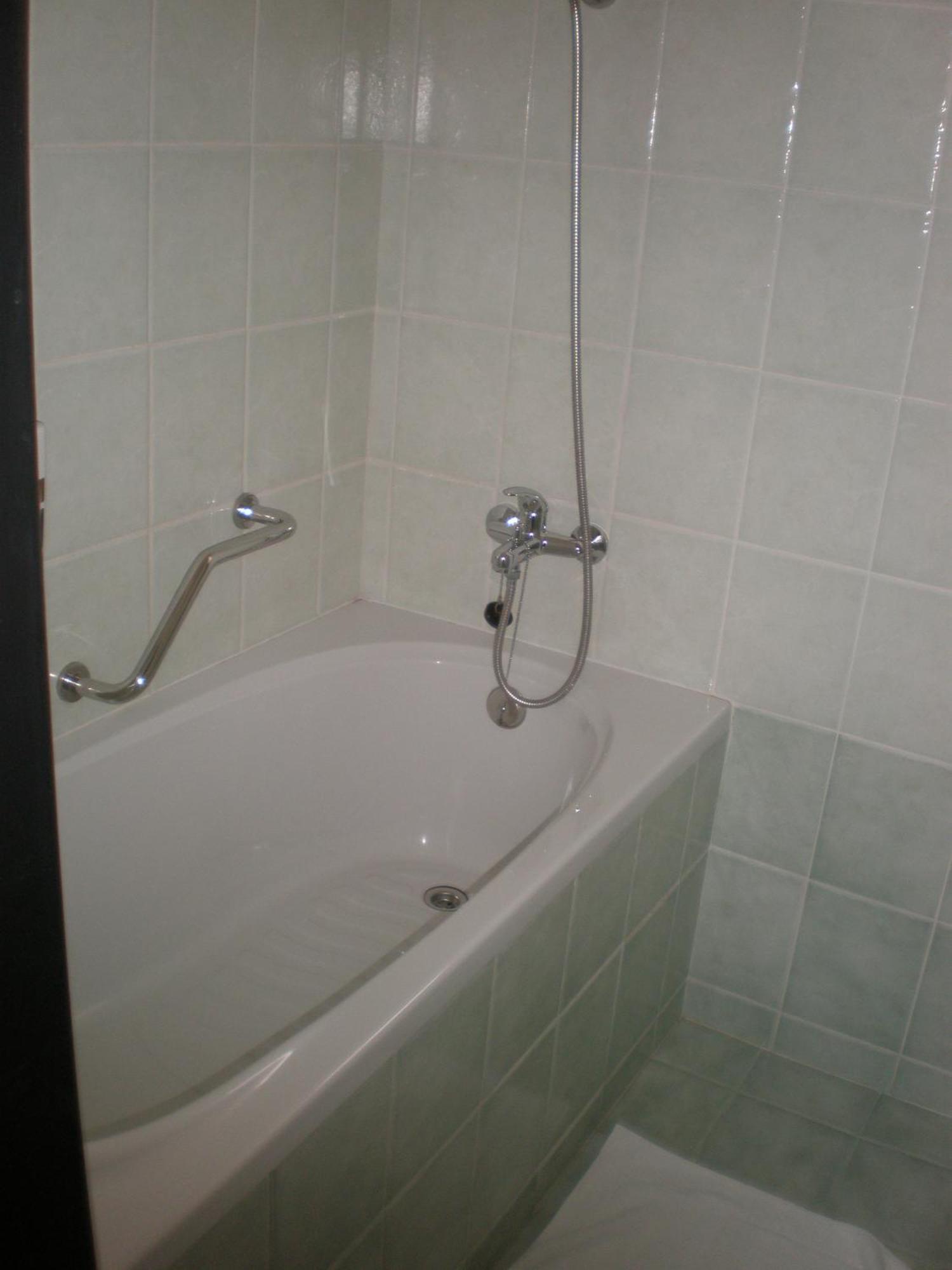 Hotel Zlata Stika Pardubice Oda fotoğraf