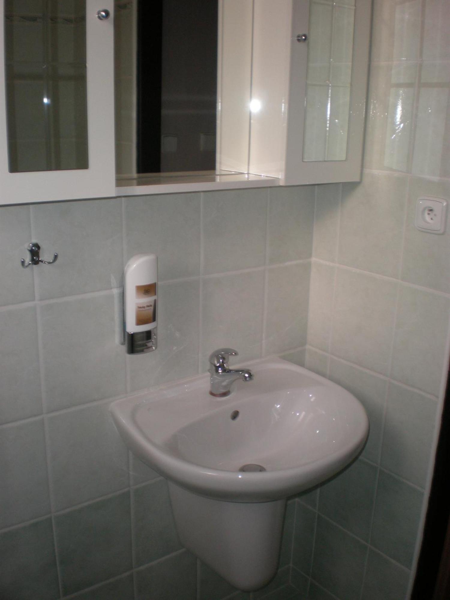 Hotel Zlata Stika Pardubice Oda fotoğraf